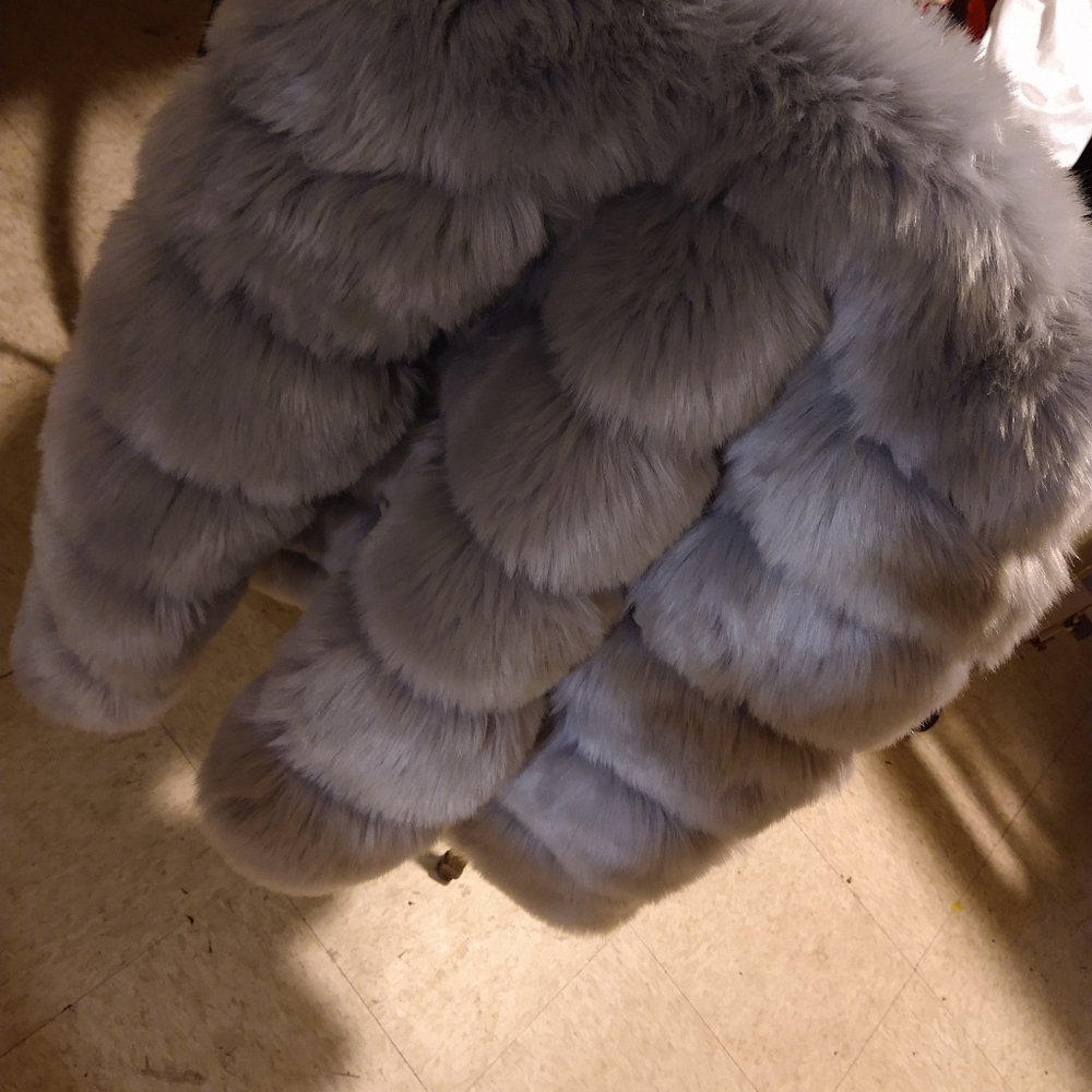 Ducie London Faux coat - Picture 1 of 6